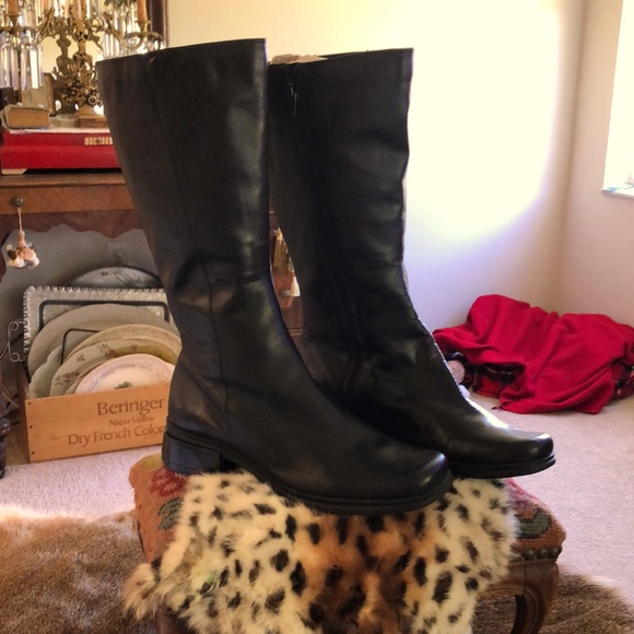 Westies by Nine West Shoes - EUC, Never Worn, Vintage Black Leather Westies Boots by Nine West
